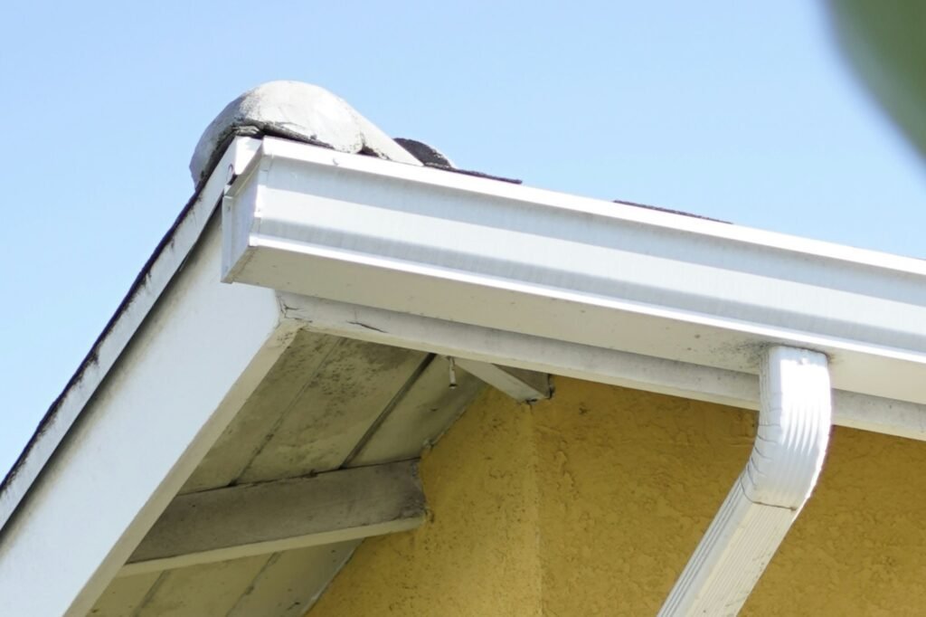 Seamless gutters